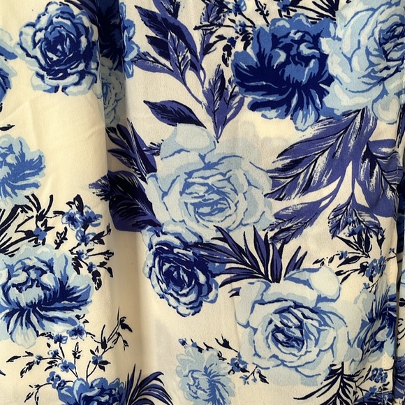 Dress - Picture 3 of 4